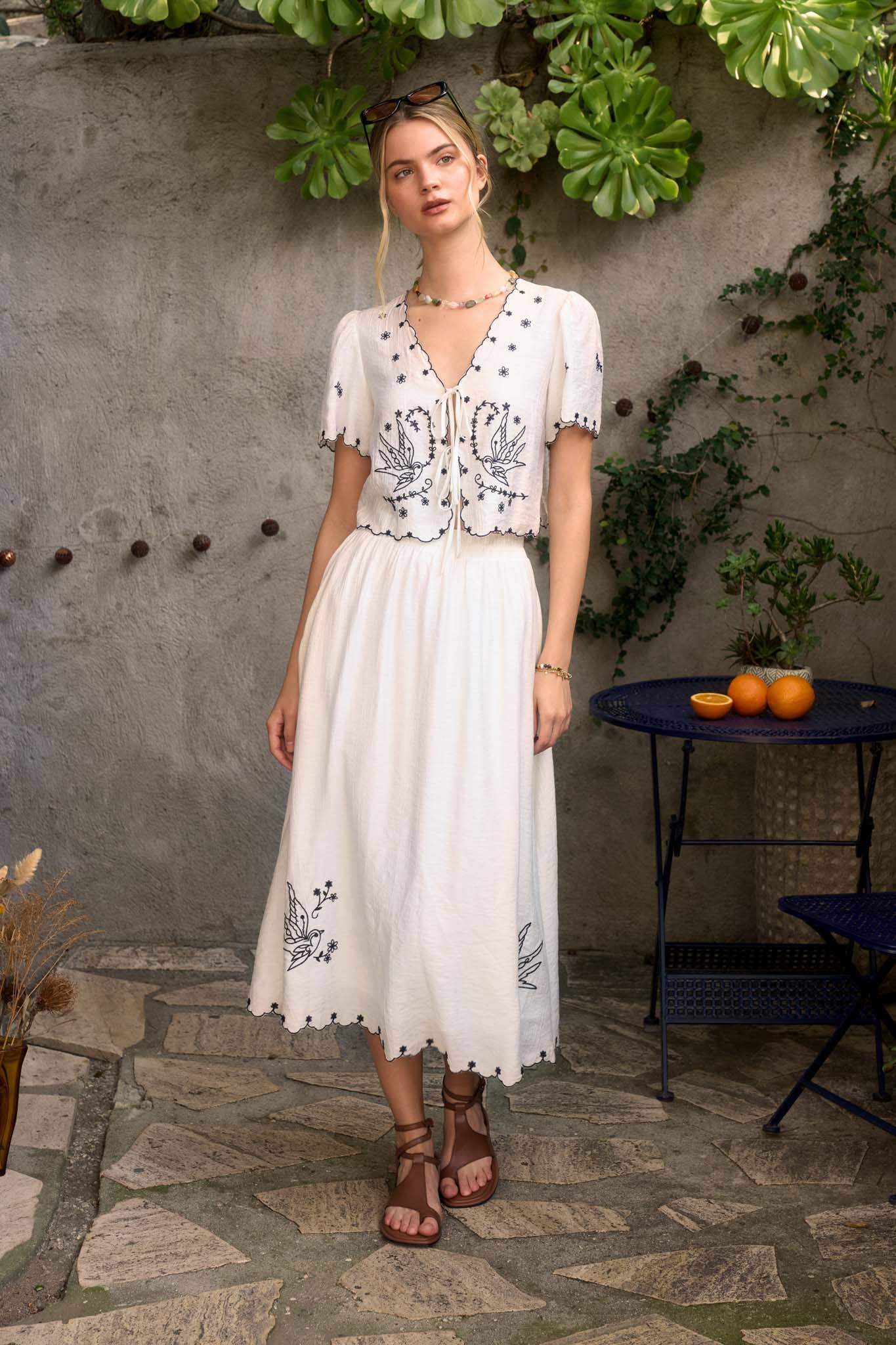 Sparrow Bird Embroidery Tie Top: Ivory