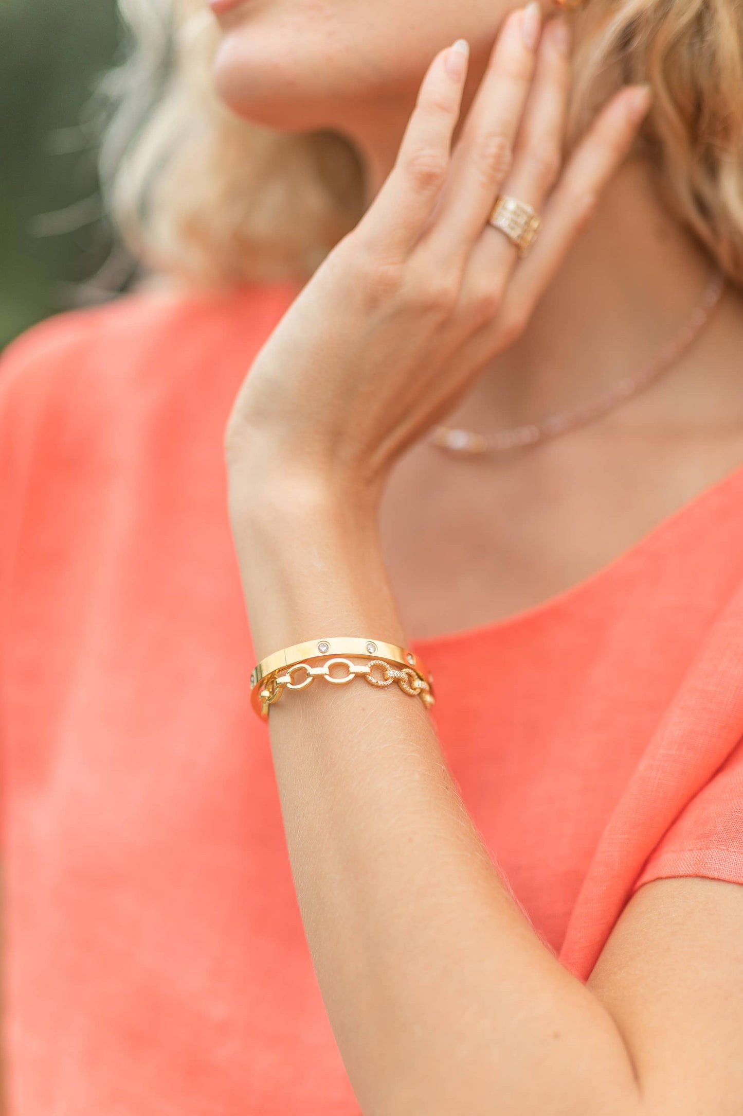 Cubic Zirconia Hinged Bracelet: Gold