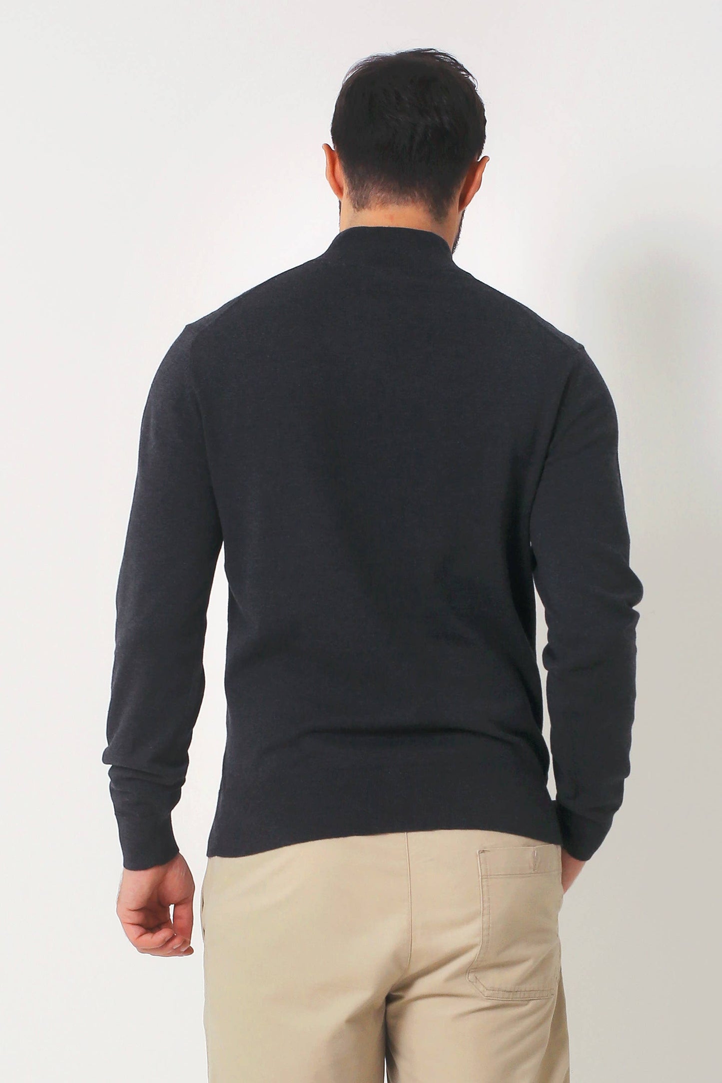 Jonathan V-neck Sweater