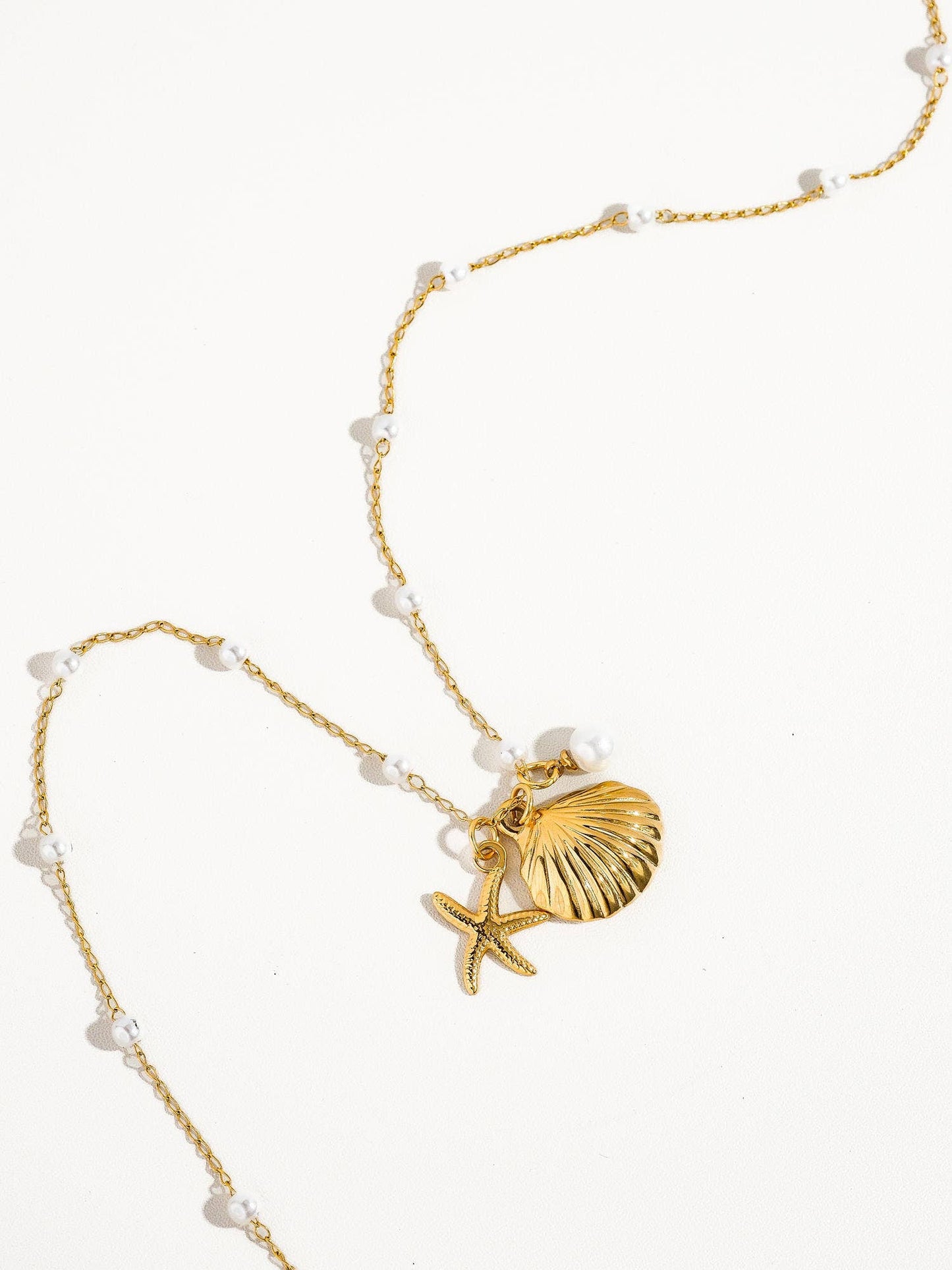 Capella 18K Gold Seashell & Sea Star Pearl Necklace: Yellow Gold / Necklace
