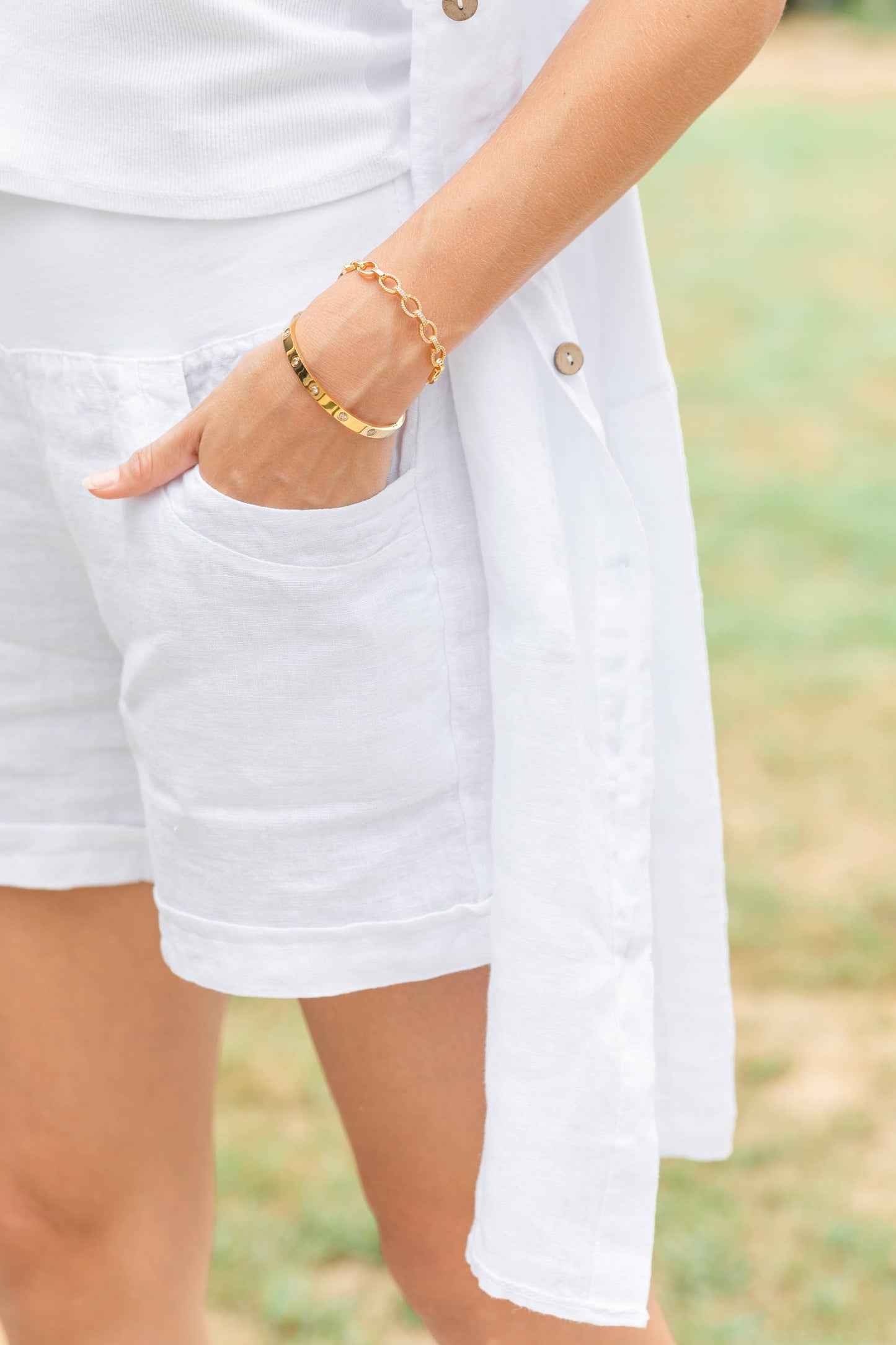 Cubic Zirconia Hinged Bracelet: Gold