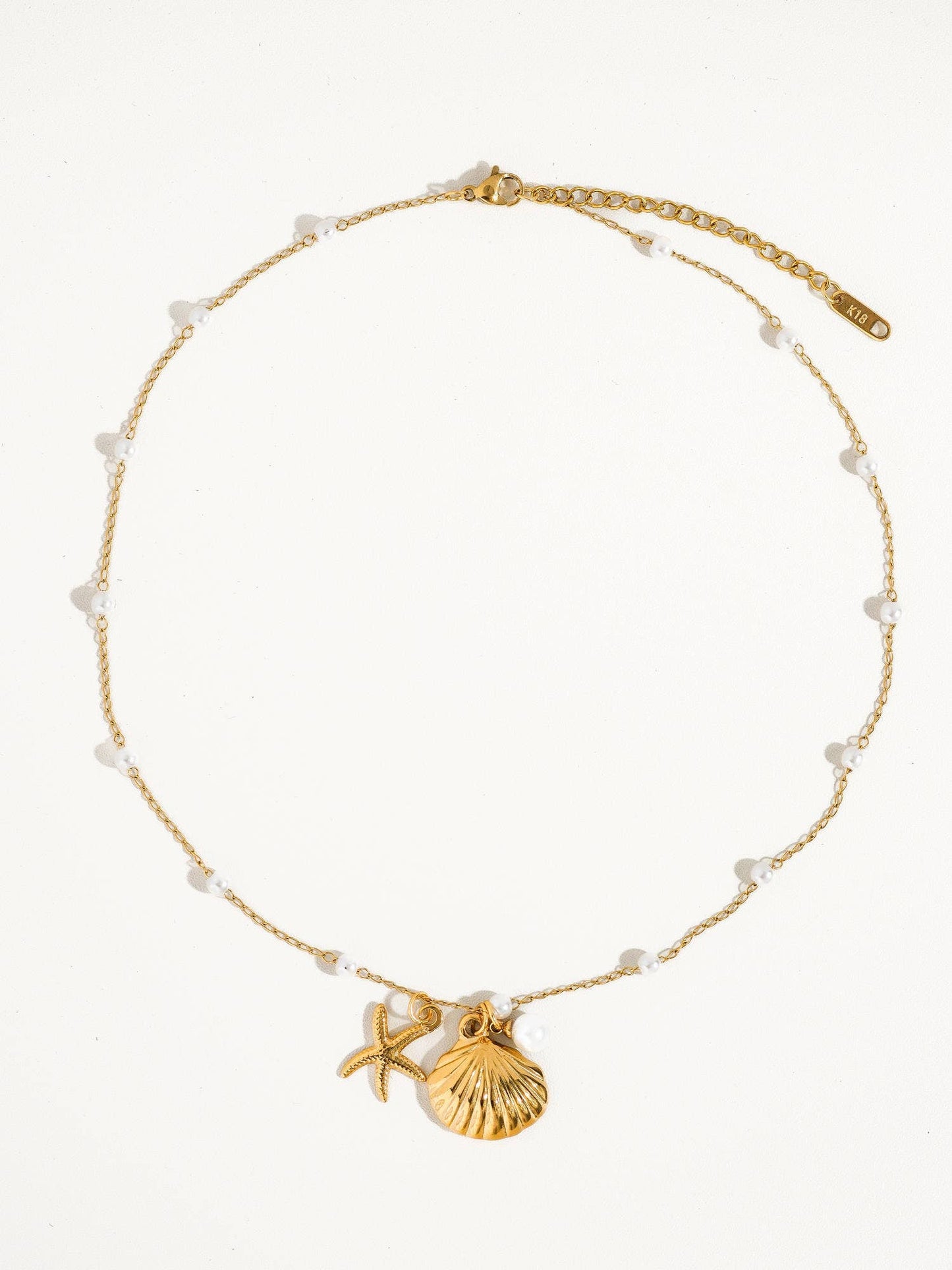 Capella 18K Gold Seashell & Sea Star Pearl Necklace: Yellow Gold / Necklace