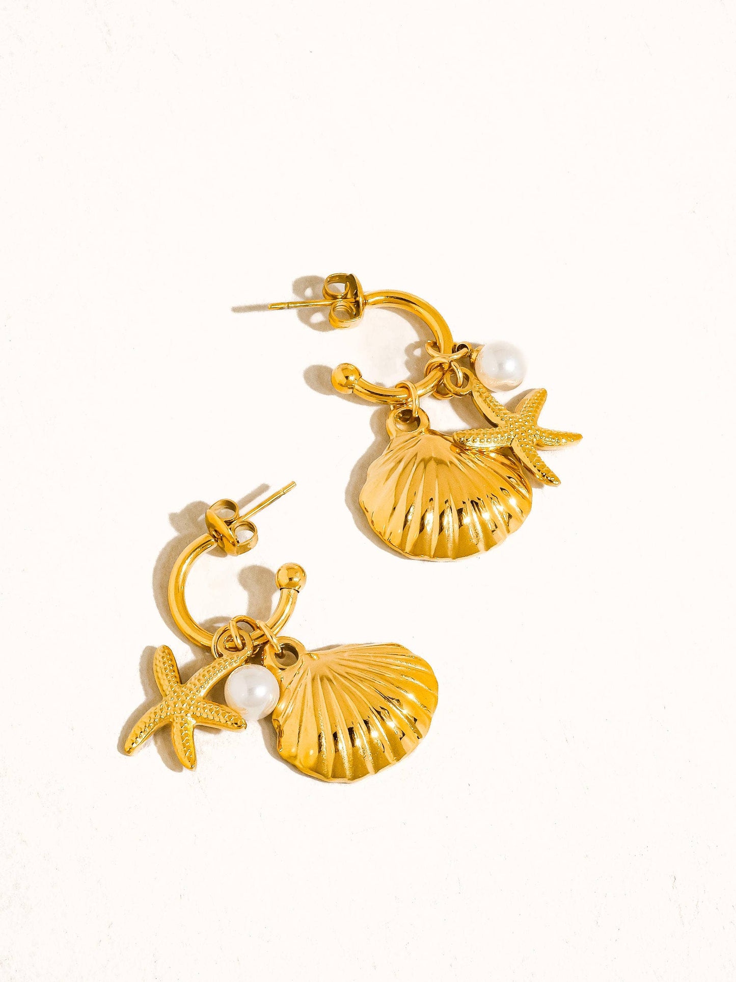 Marlène 18K Gold Non-Tarnish Sea Shell and Star Earring: Yellow Gold