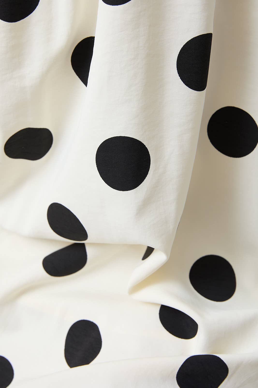 The Madison Mini Sleeveless Bold Polka Dot Dress: Cream Black