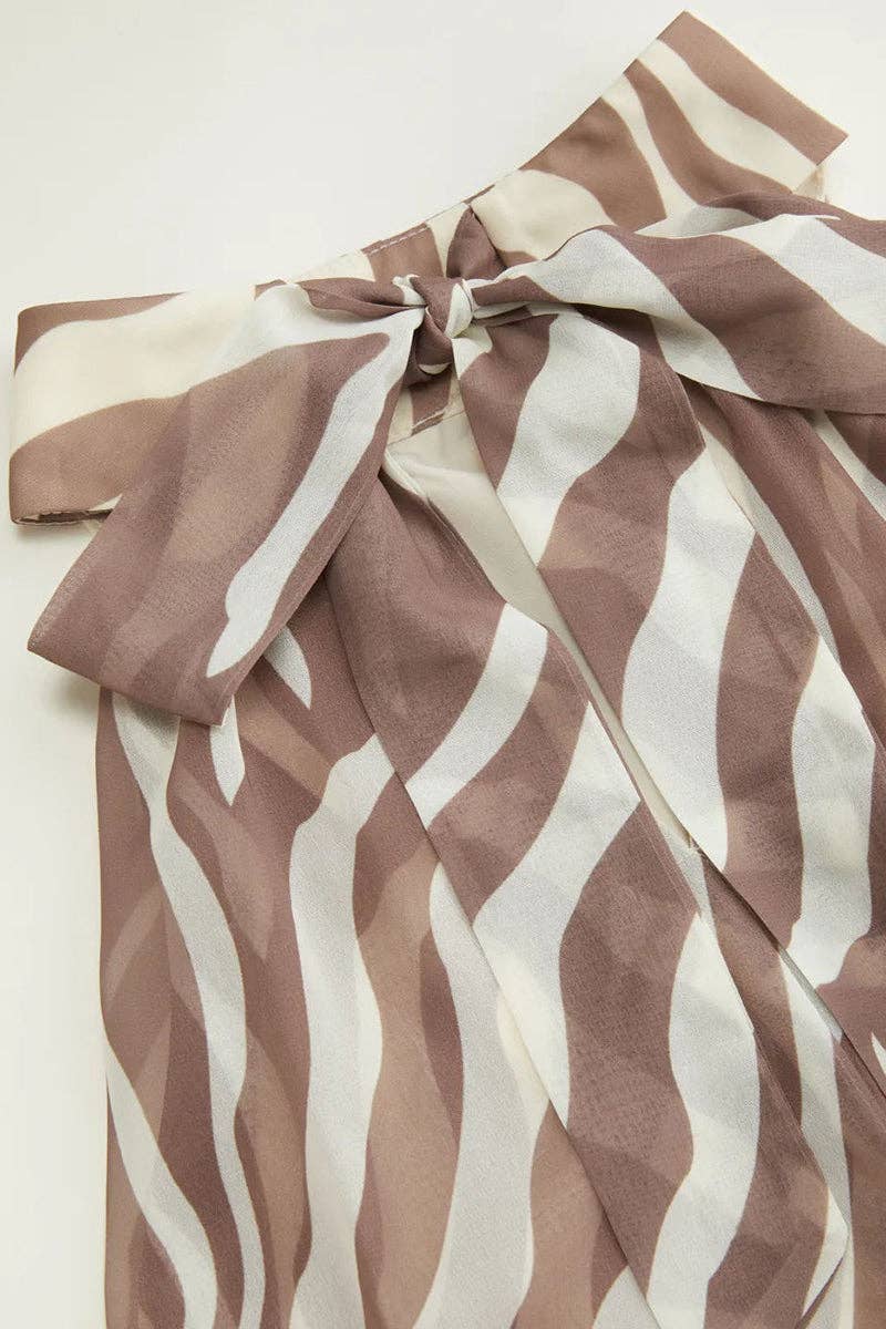 Tie-Neck Sleeveless Blouse: BROWN