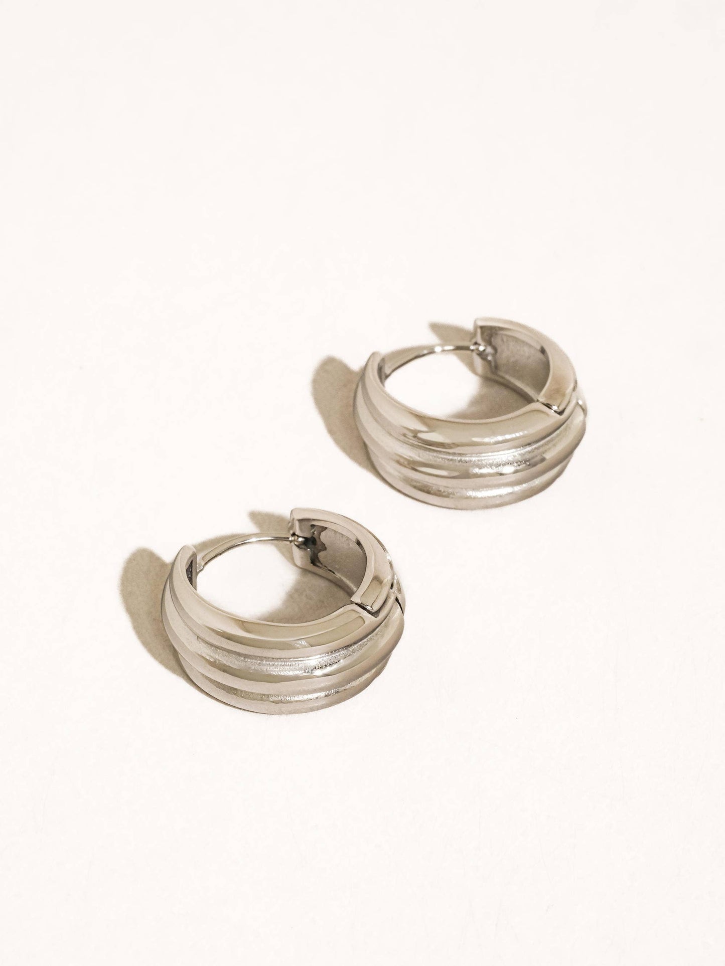 Gevrey Non-Tarnish Silver Hoop Earrings: Silver
