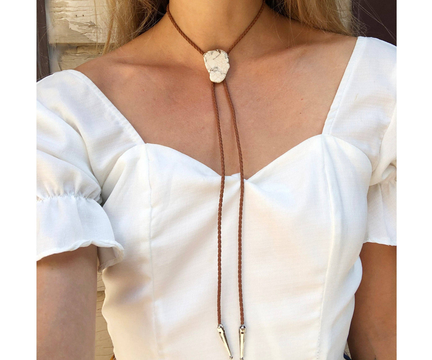 Gemstone Bolo Tie - Howlite: Brown / Gold