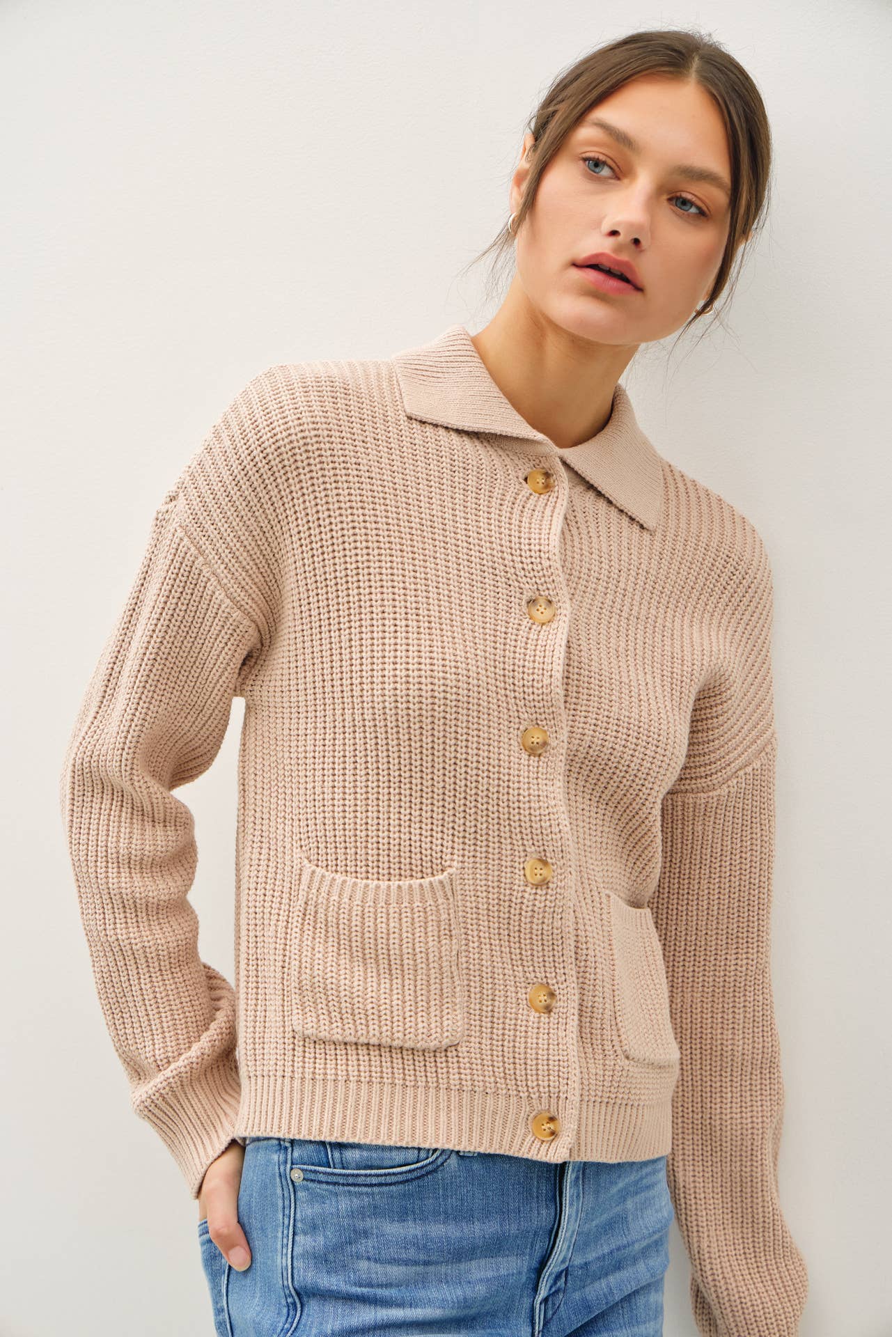 CHUNKY BUTTON UP COLLARED COTTON BLEND CARDIGAN: Taupe
