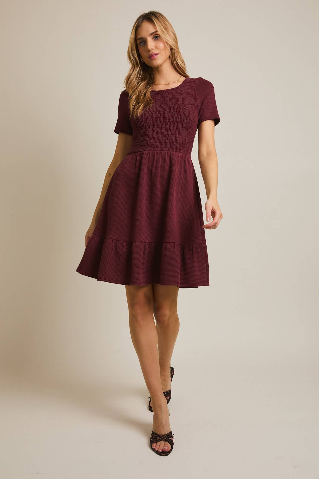 Brynn Round Neck Short Sleeve Mini Dress: Burgundy