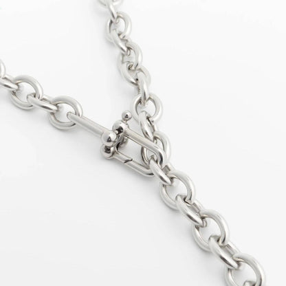 Calvere Non-Tarnish Y Necklace with Horse shoe Carabiner: Silver