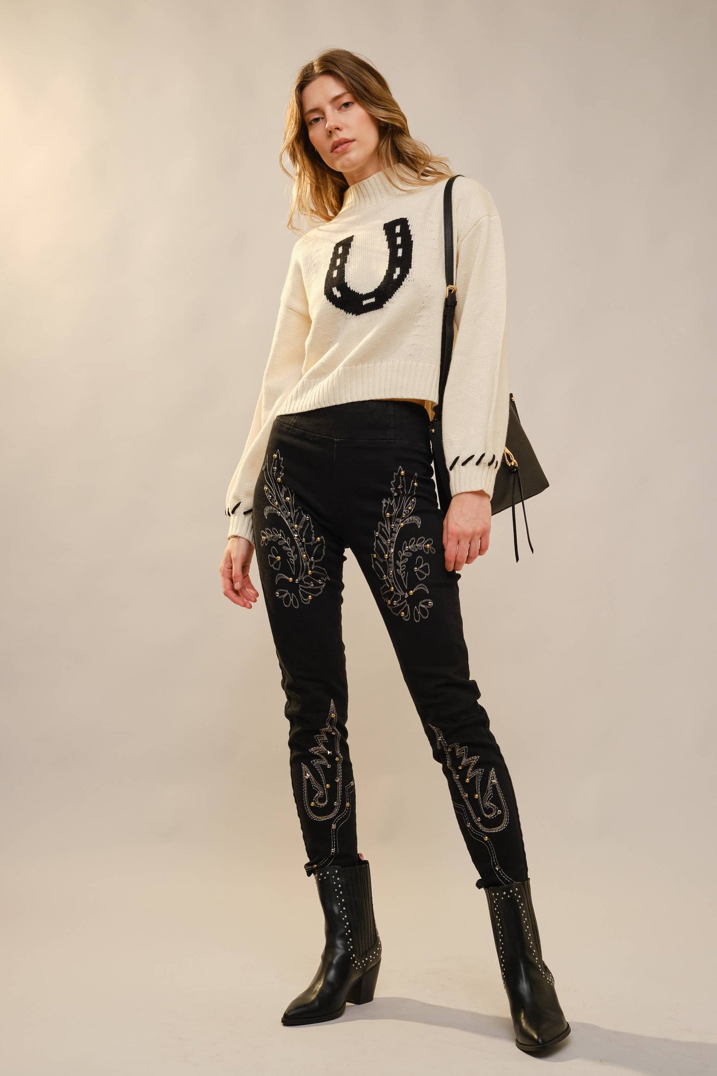 Spur Cropped Horseshoe Knit Sweater: Ivory