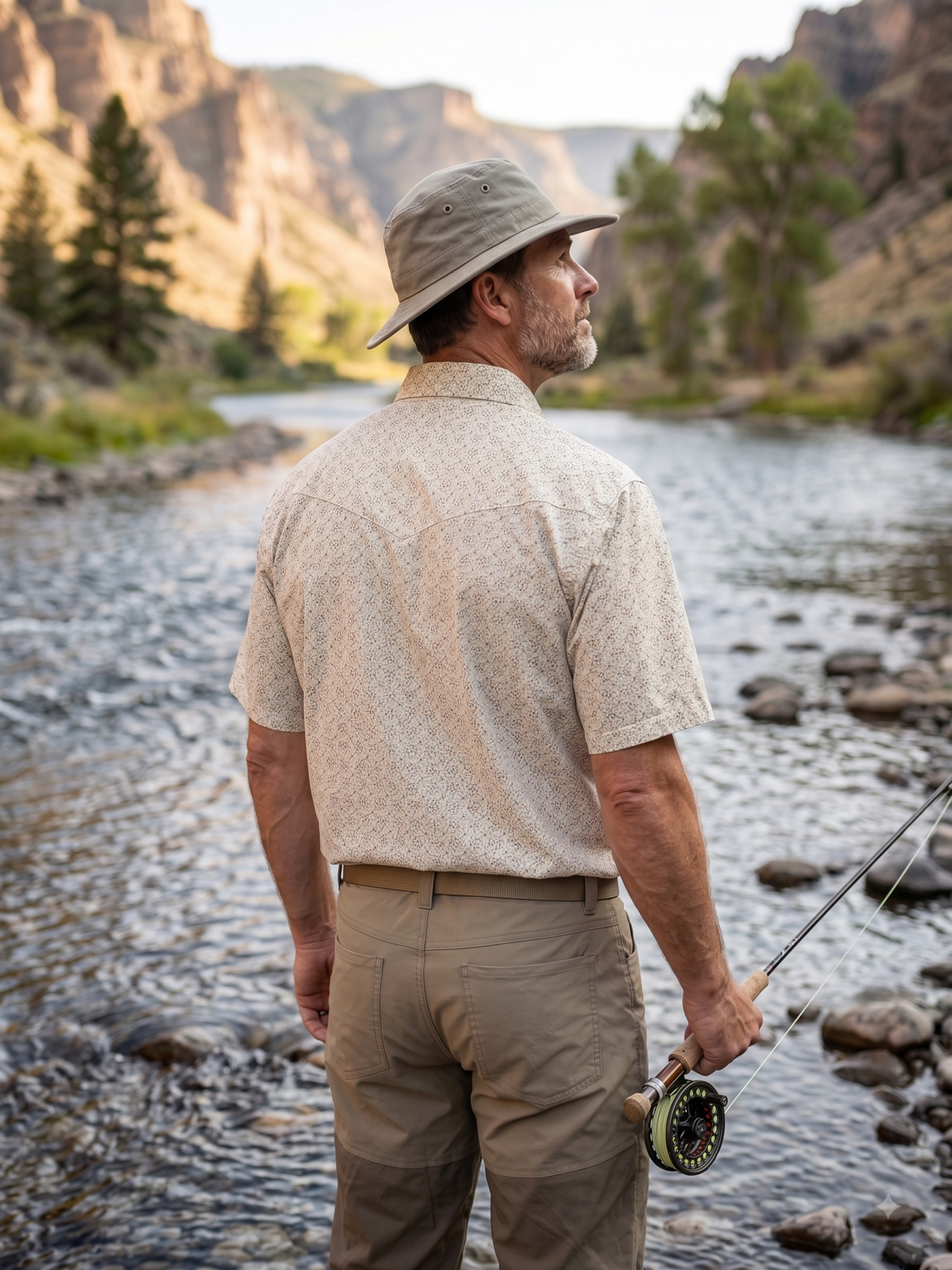 Current Short-Sleeve Fishing Shirt: Sand