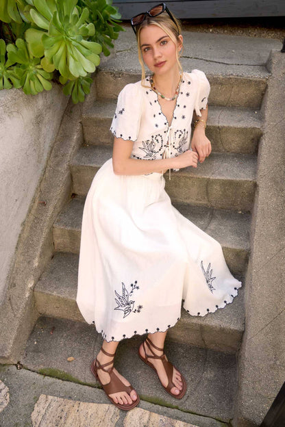 Sparrow Bird Embroidery Tie Top: Ivory