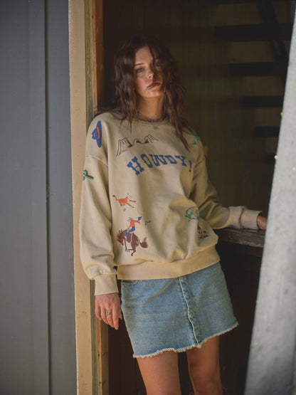 Western Graphic Howdy Sweatshirt: TAUPE