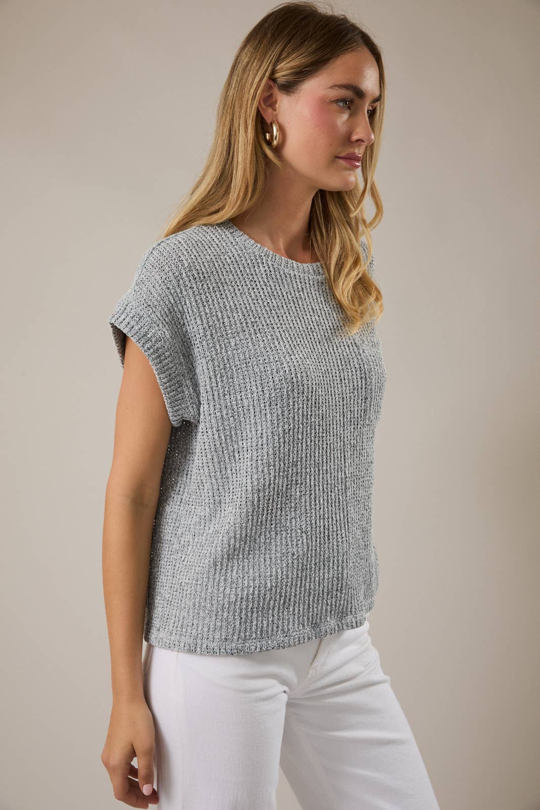 Carly Crew Neck Cuffed Short Sleeve Top with Pocket: Lt grey