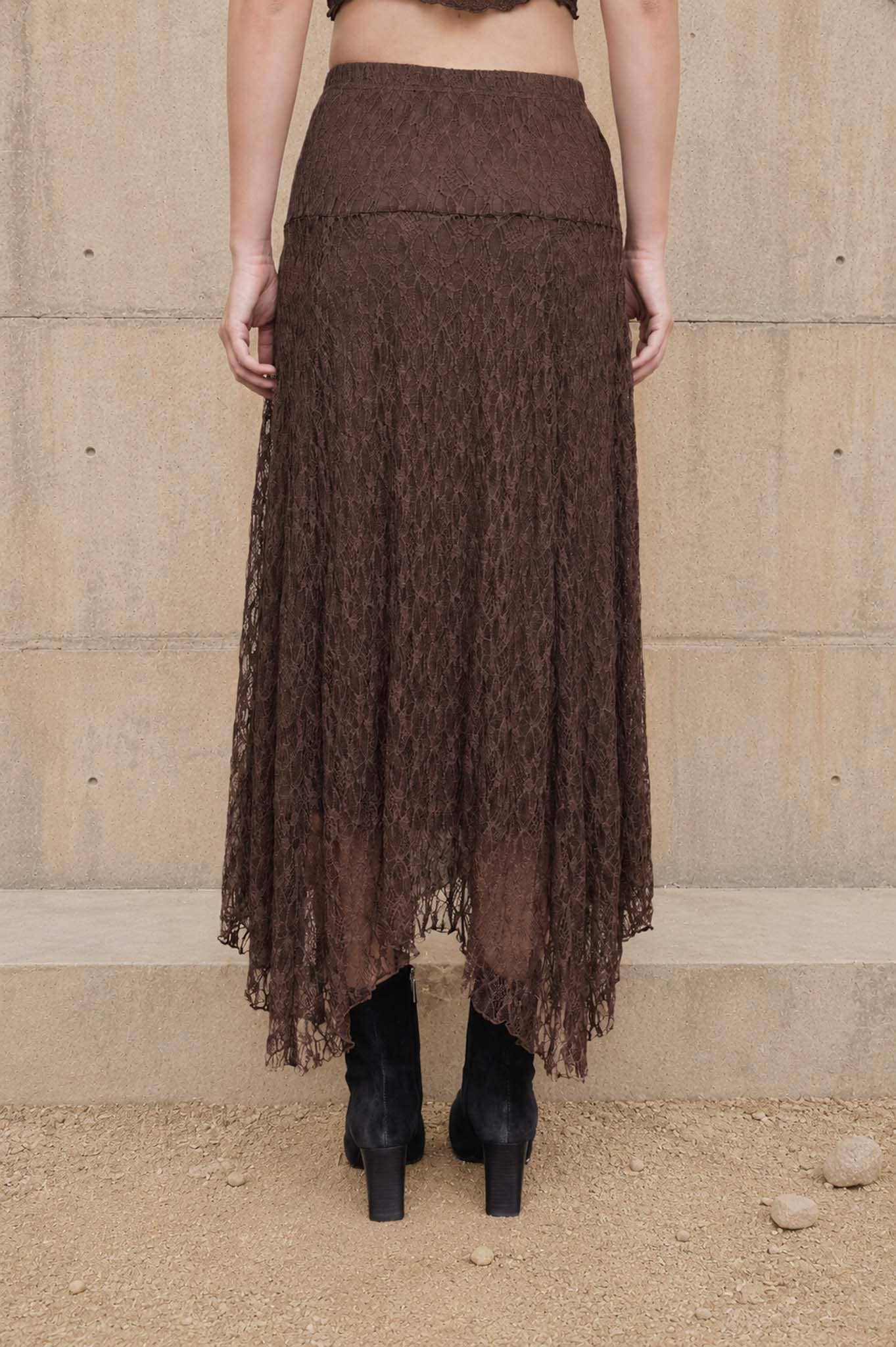 LACE HANDKERCHIEF MIDI SKIRT: CREAM