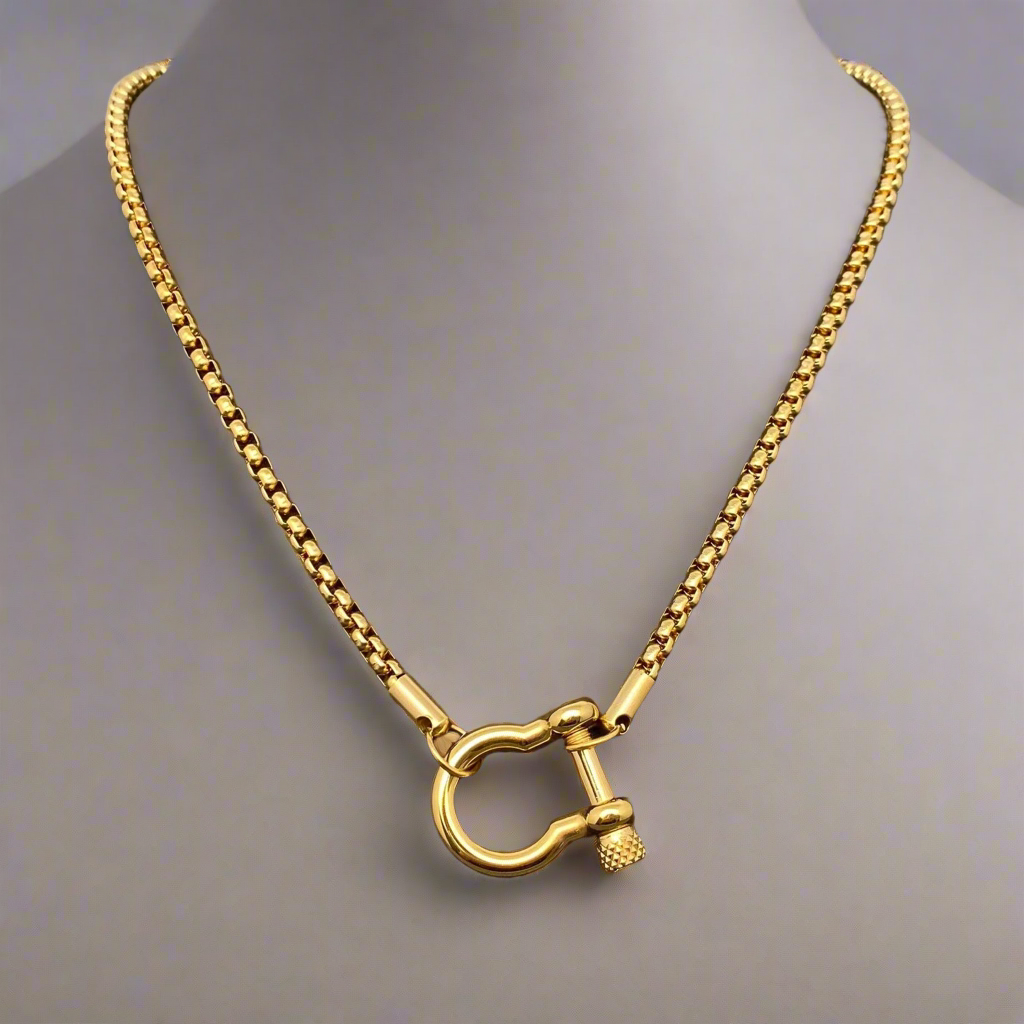 Golden Horseshoe Buckle Charm Necklace: Golden
