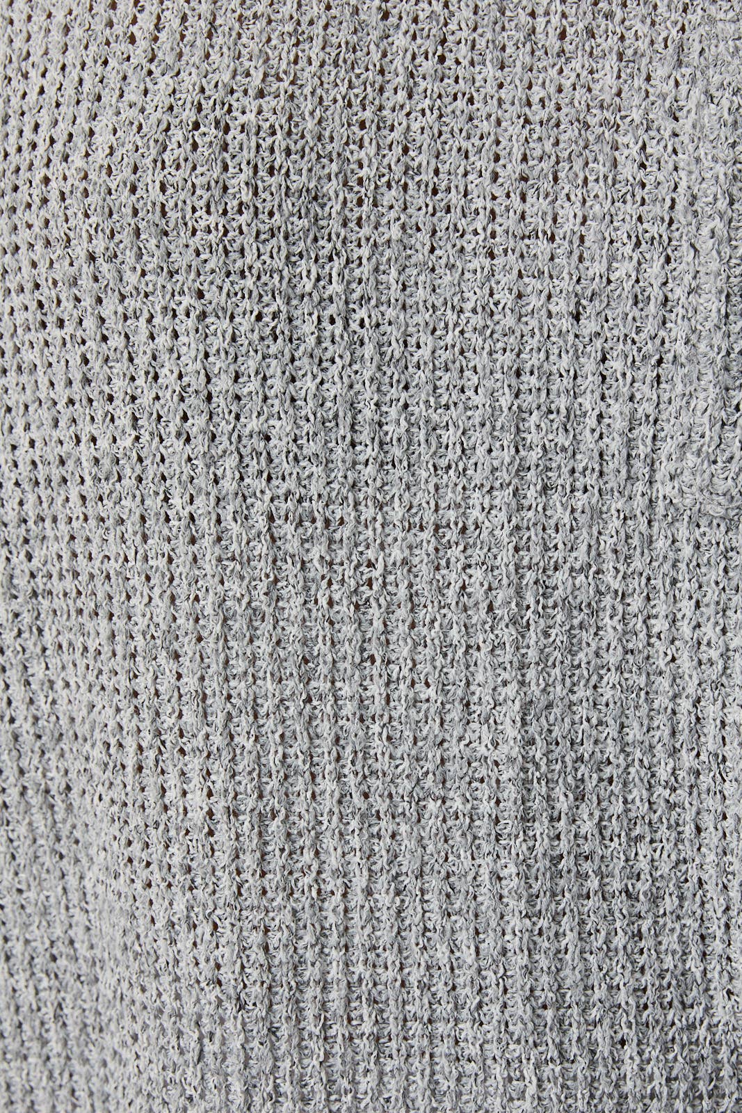 Carly Crew Neck Cuffed Short Sleeve Top with Pocket: Lt grey