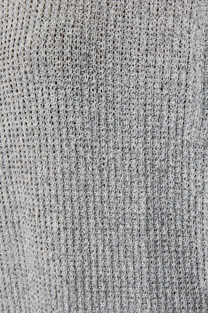 Carly Crew Neck Cuffed Short Sleeve Top with Pocket: Lt grey