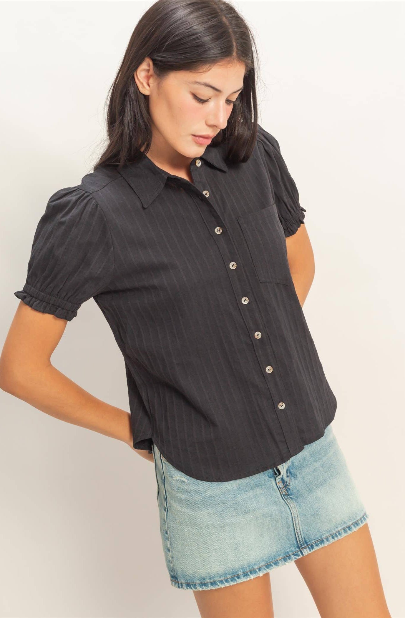 Carmen Button-Up Puff Short Sleeve Shirt: BLACK