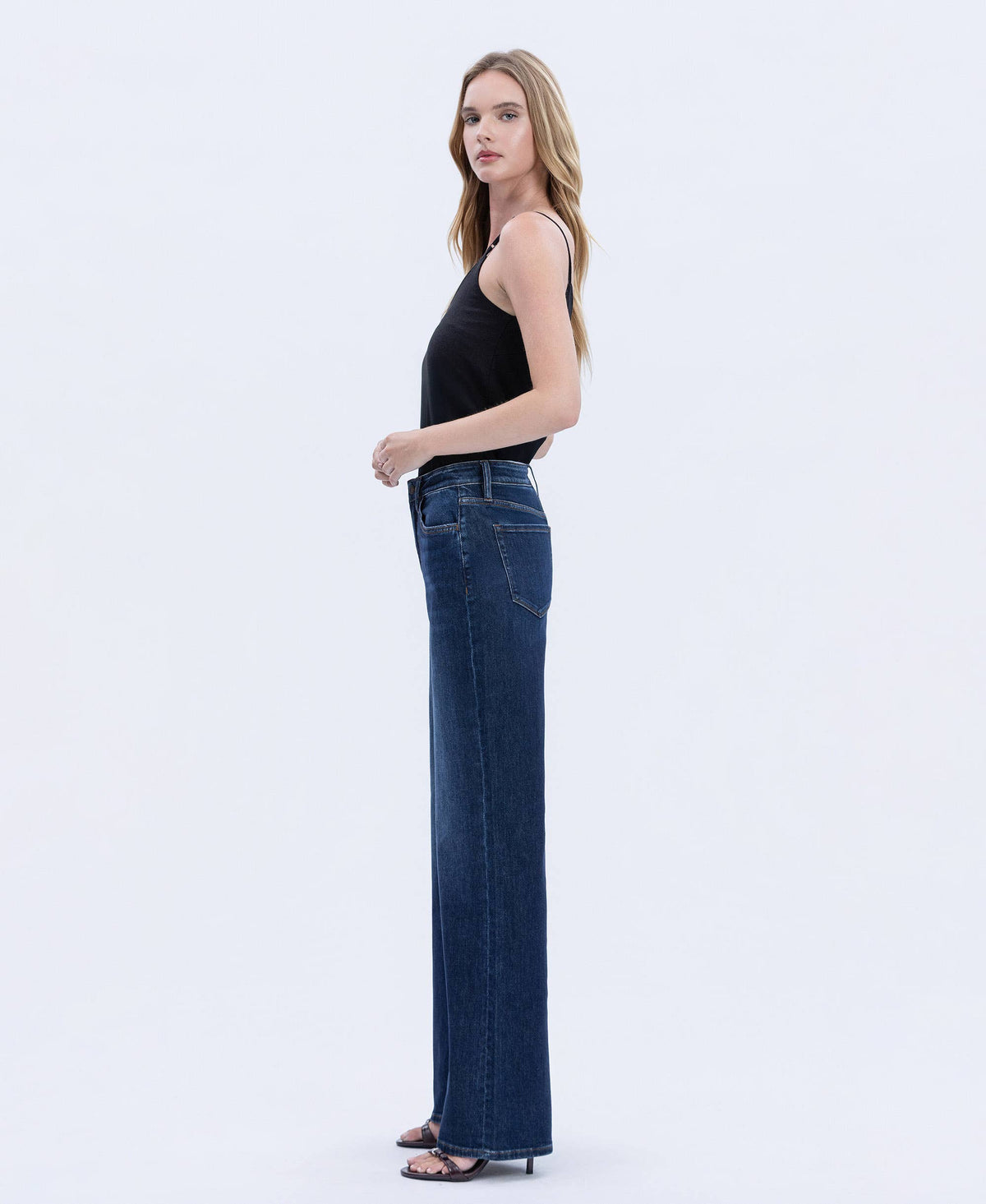 SUPER HIGH RISE FULL LENGTH DARK WASH WIDE JEANS T6937: UPLIFTED JEWEL / 32