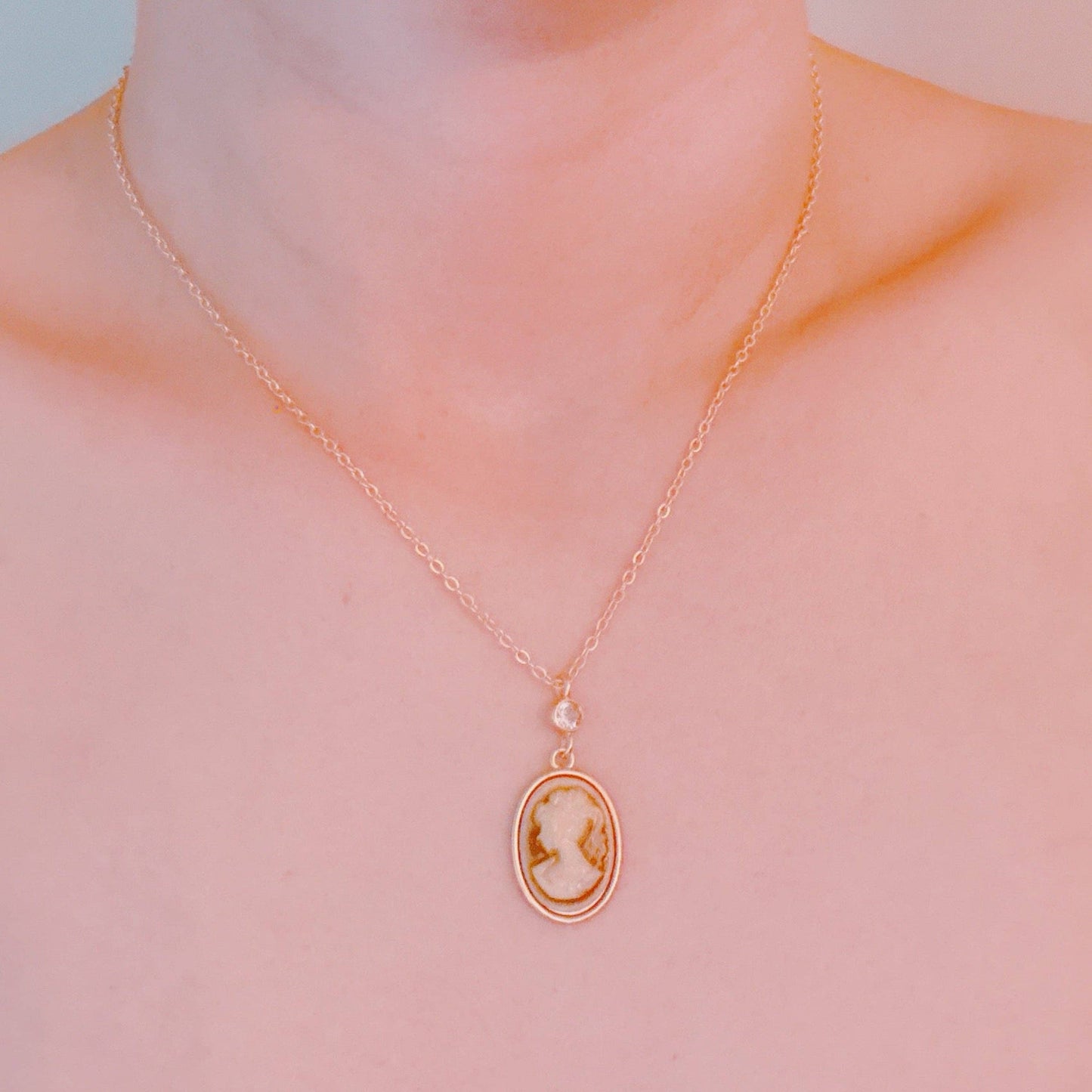 Classic Gold Chain Cameo Necklace
