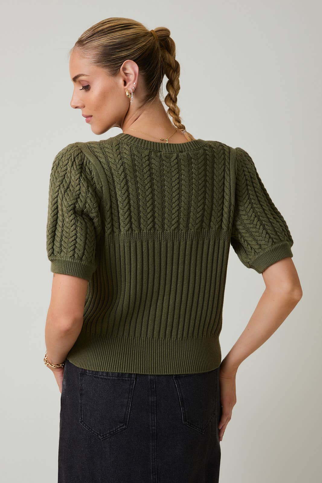 Cypress Short Sleeve Cable Sweater: Olive