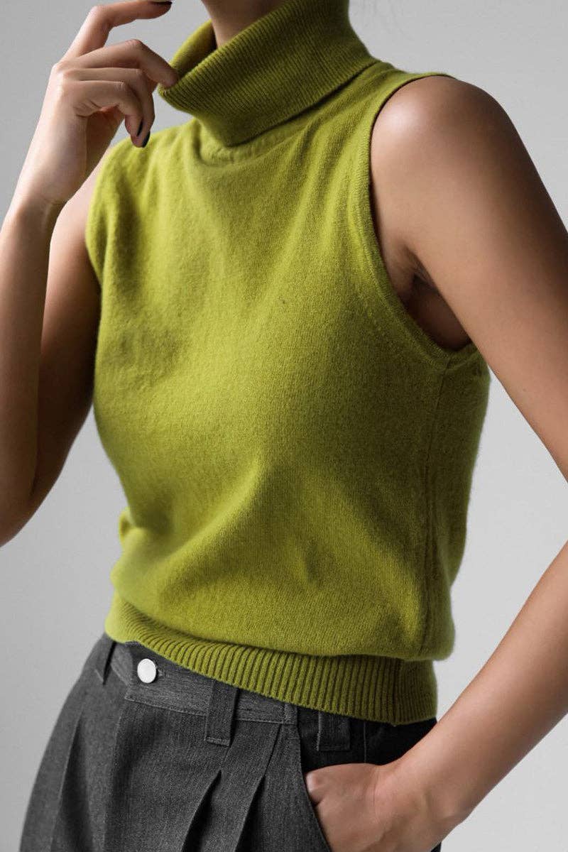 Sleeveless Turtleneck Tank Top: GREEN / S