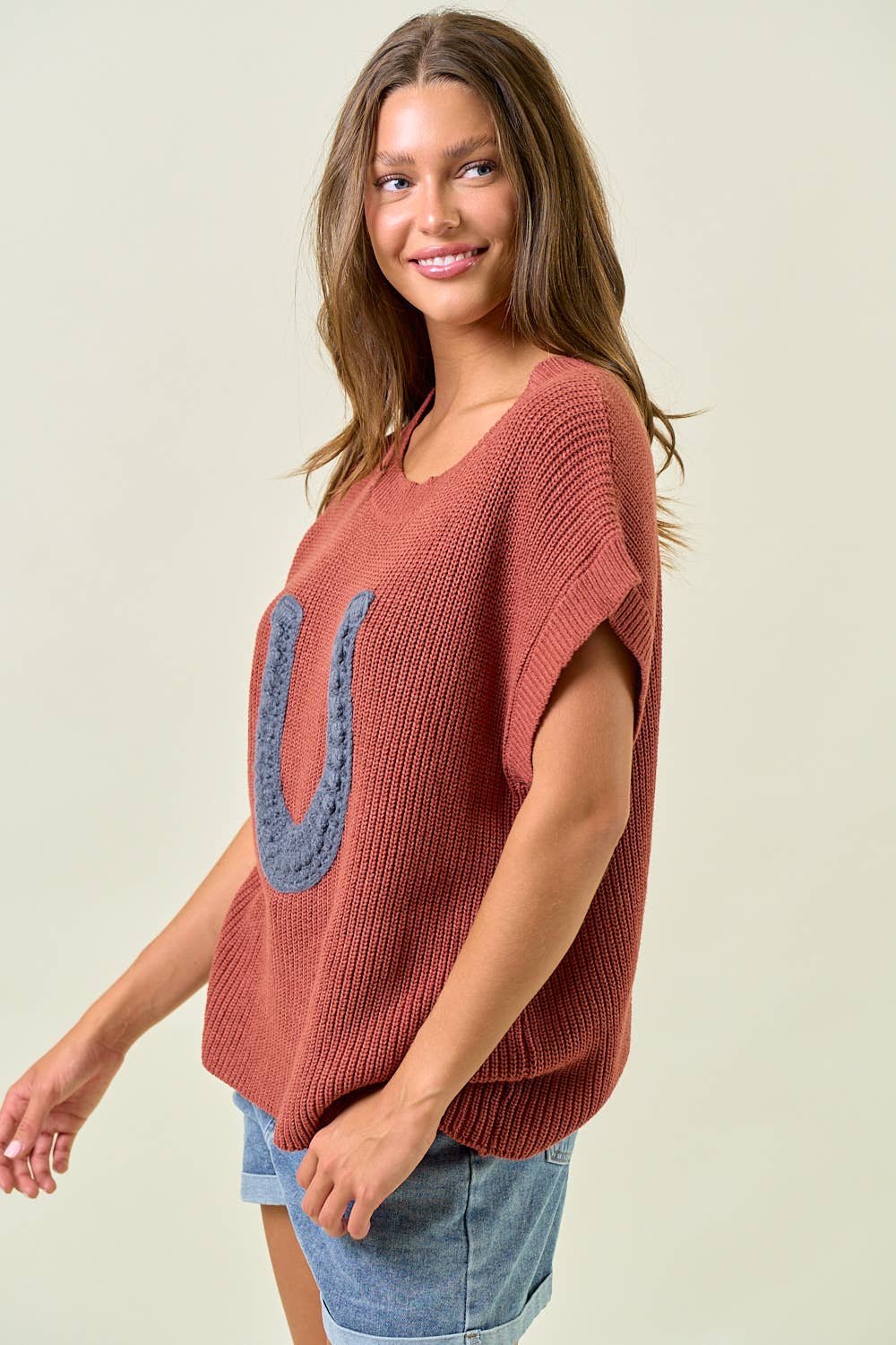 Horseshoe Ribbed Sweater Vest: Terra Cotta