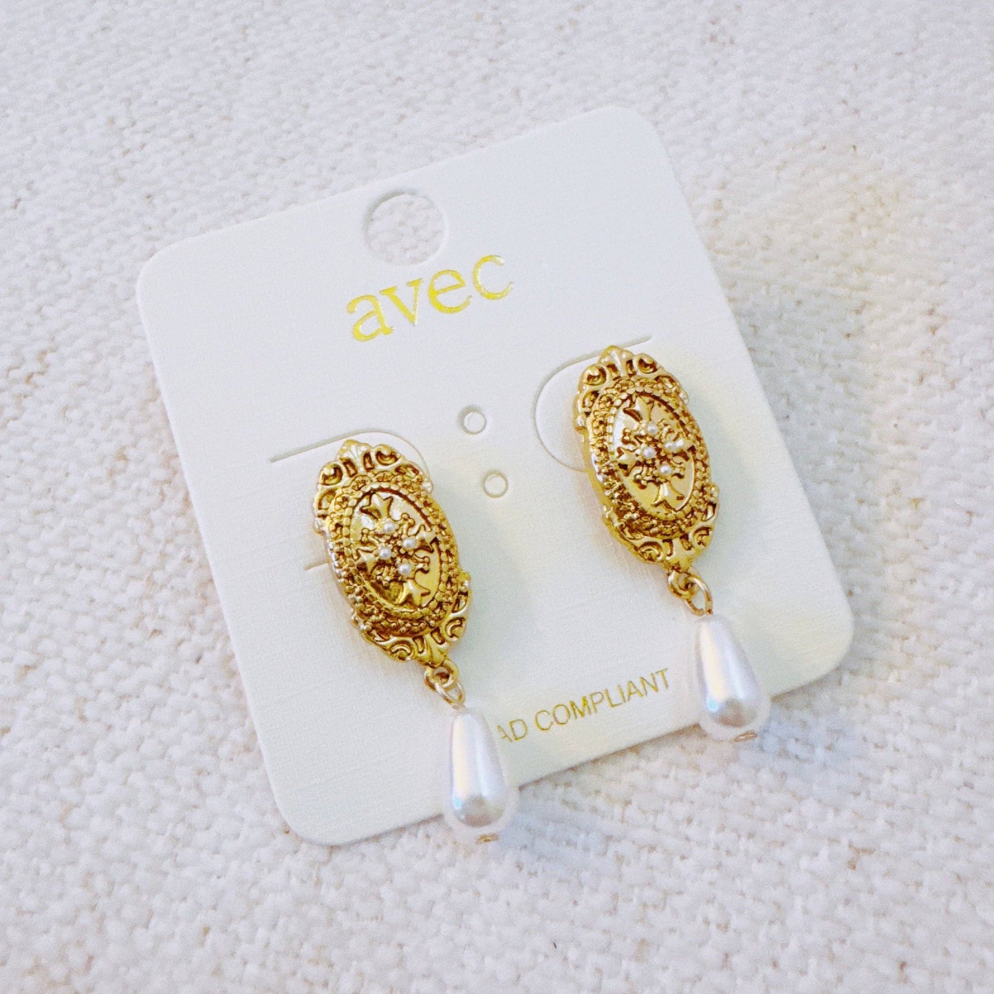 Vintage Cross Pearl Drop Earrings – Elegant Teardrop Accents