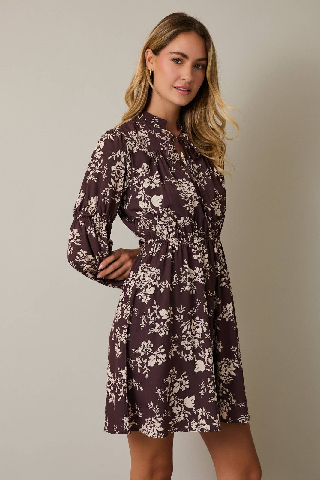 November Notch Neck Front Tie Puff Long Sleeve Floral Mini Dress: Brown Cream Floral