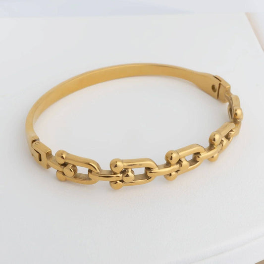 Lina Bangle Bracelet: Gold