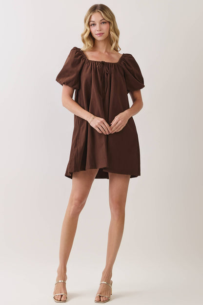Bonnie Scoop Neck Puff Sleeve Babydoll Mini Dress: Chocolate