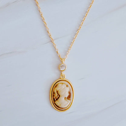 Classic Gold Chain Cameo Necklace