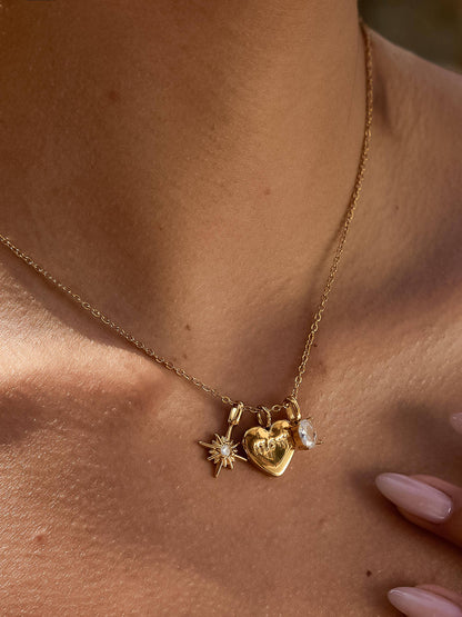 Gintilly 18K Gold Non-Tarnish Mom Heart Charm Necklace: Yellow Gold