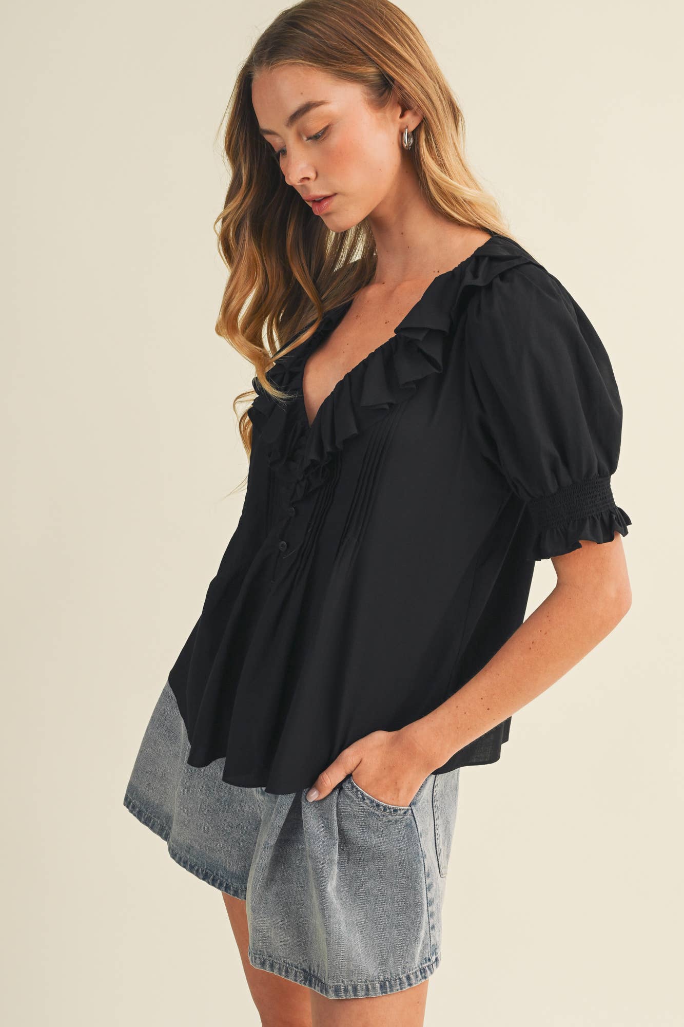V-Neck Ruffle Pintuck Poplin Blouse: Black