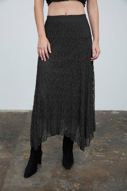 LACE HANDKERCHIEF MIDI SKIRT: CREAM