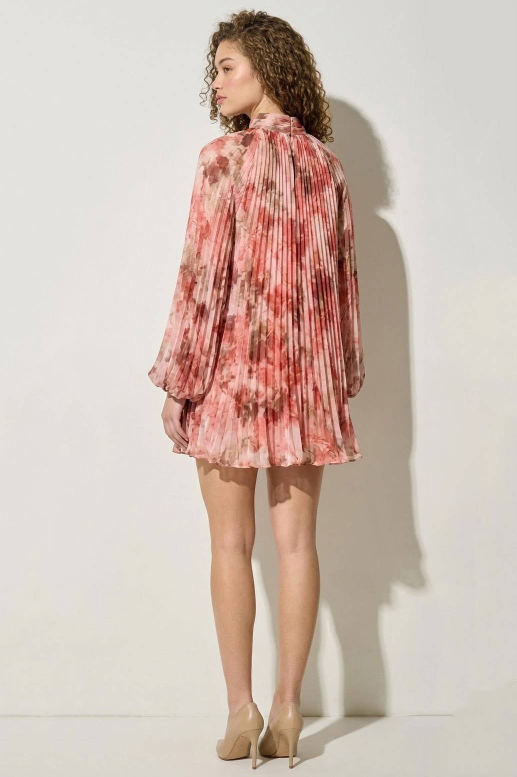 Renee Floral Pleated Chiffon Mini Dress: PINK COMBO