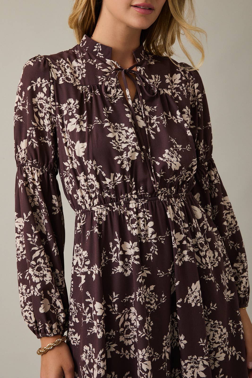November Notch Neck Front Tie Puff Long Sleeve Floral Mini Dress: Brown Cream Floral