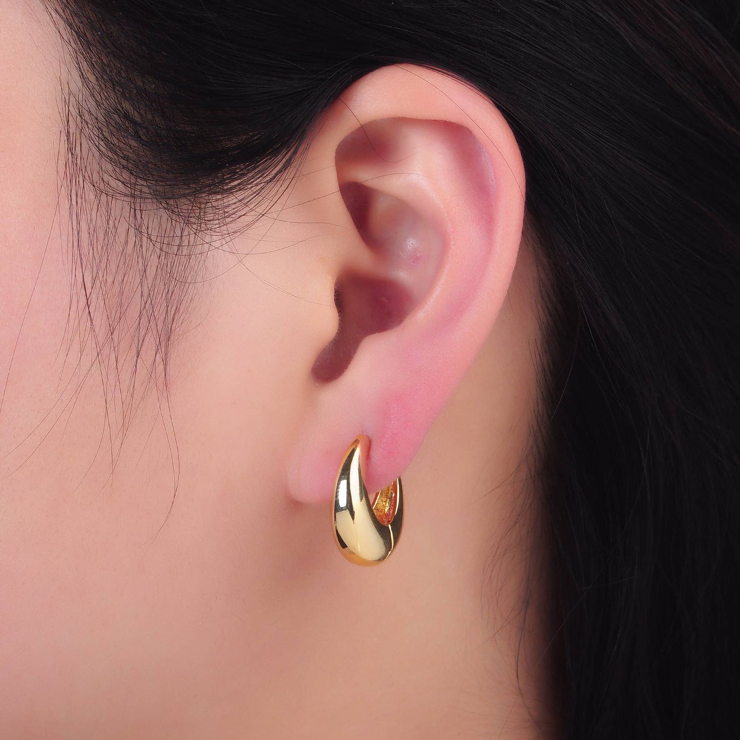 24K Gold Filled 18mm Minimal Hoop Earrings : Silver