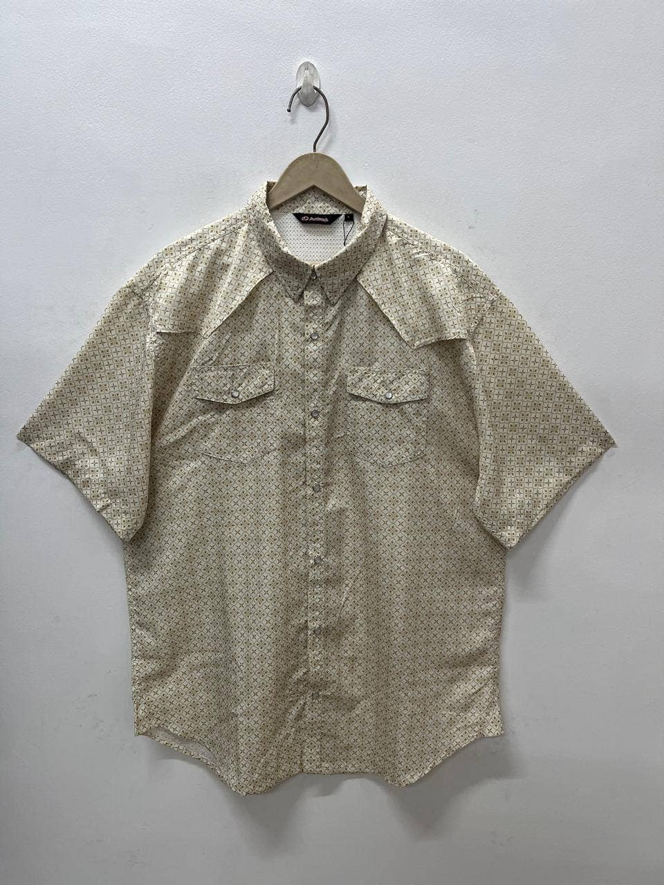 Current Short-Sleeve Fishing Shirt: Sand