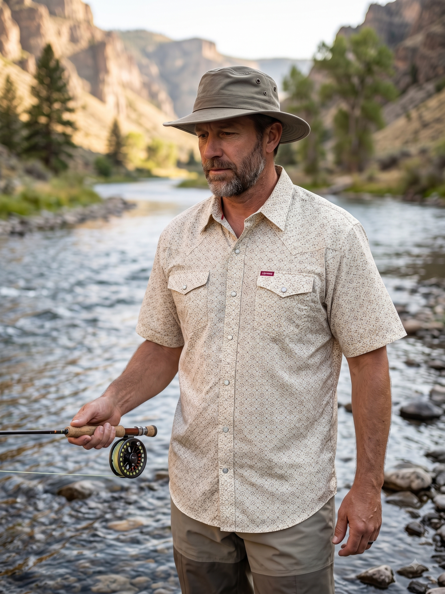 Current Short-Sleeve Fishing Shirt: Sand