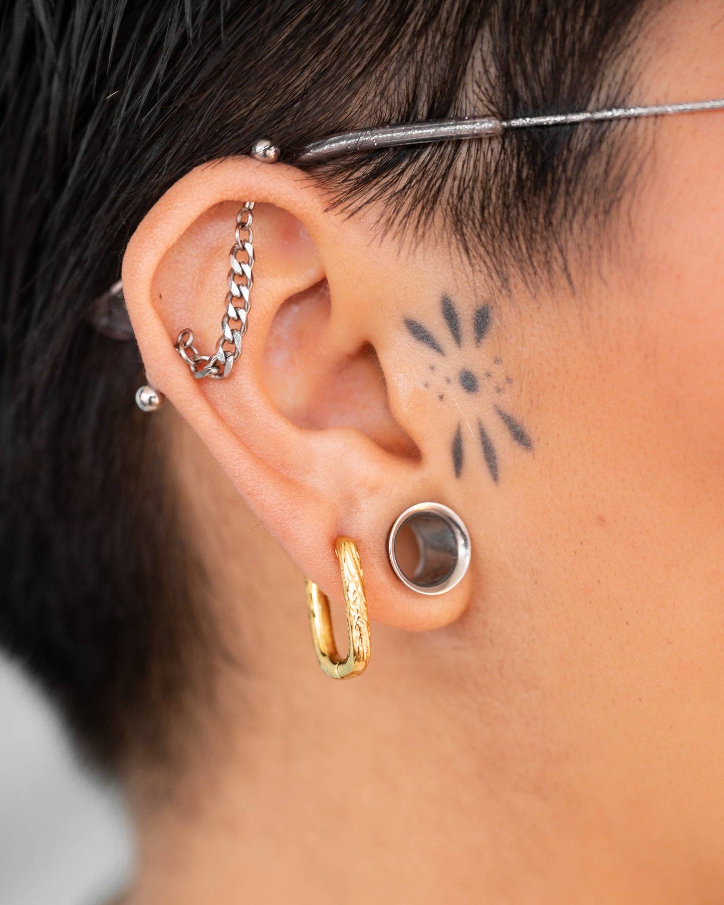 The Classic Cowgirl Collection - Horseshoe Hoops: Silver