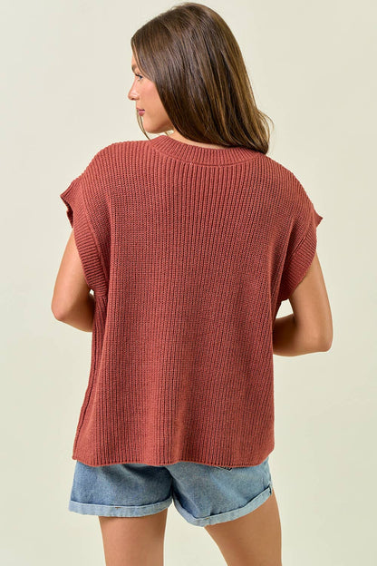 Horseshoe Ribbed Sweater Vest: Terra Cotta