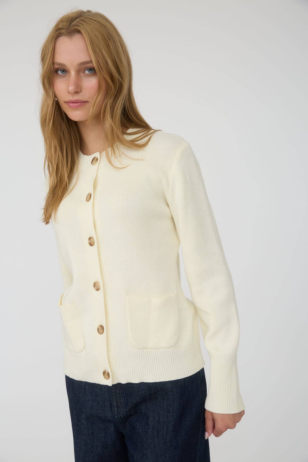 Hadley Round Neck Pocket Knit Cardigan: Cream