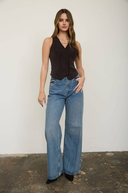 V NECK BUTTON DOWN SUEDE VEST: chocolate BROWN
