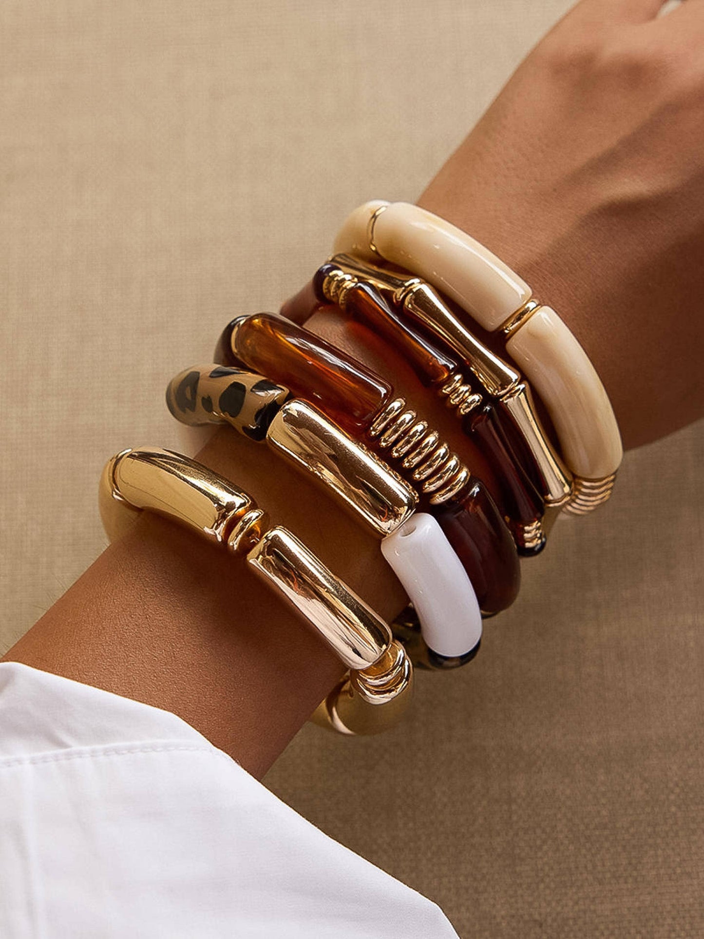 Cove 18K Gold Non-Tarnish Chunky Resin Bangle Set: Brown