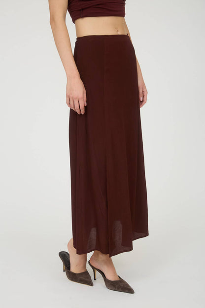 Fiona Side Slit Lightweight Midi Skirt: Burgundy