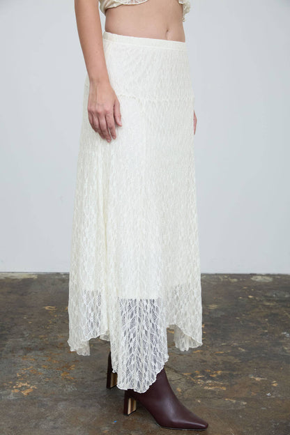 LACE HANDKERCHIEF MIDI SKIRT: CREAM