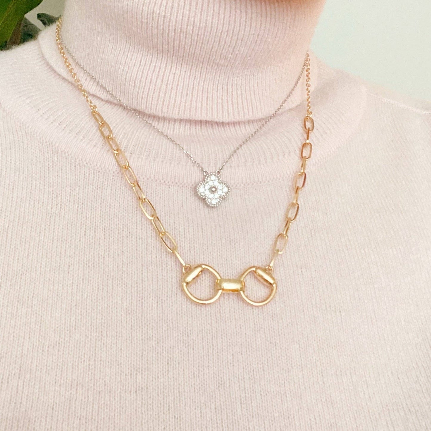 Equestrian Pendant Chain Necklace: Gold